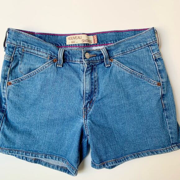LEVI'S VINTAGE Mid Rise Light Wash Cotton Jean Shorts Women's Size 10 Medium - Picture 3 of 12